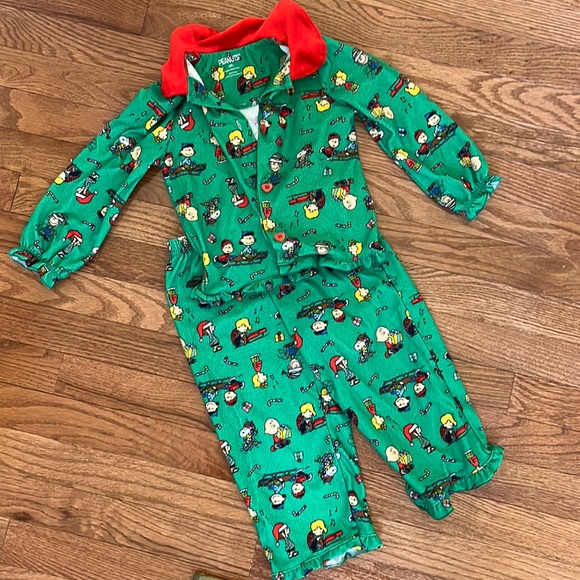 Peanuts Gang 3T Holiday Pajamas - Picture 1 of 5